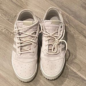 Addidas Rivalry RM low cloud white 10.5 NWT